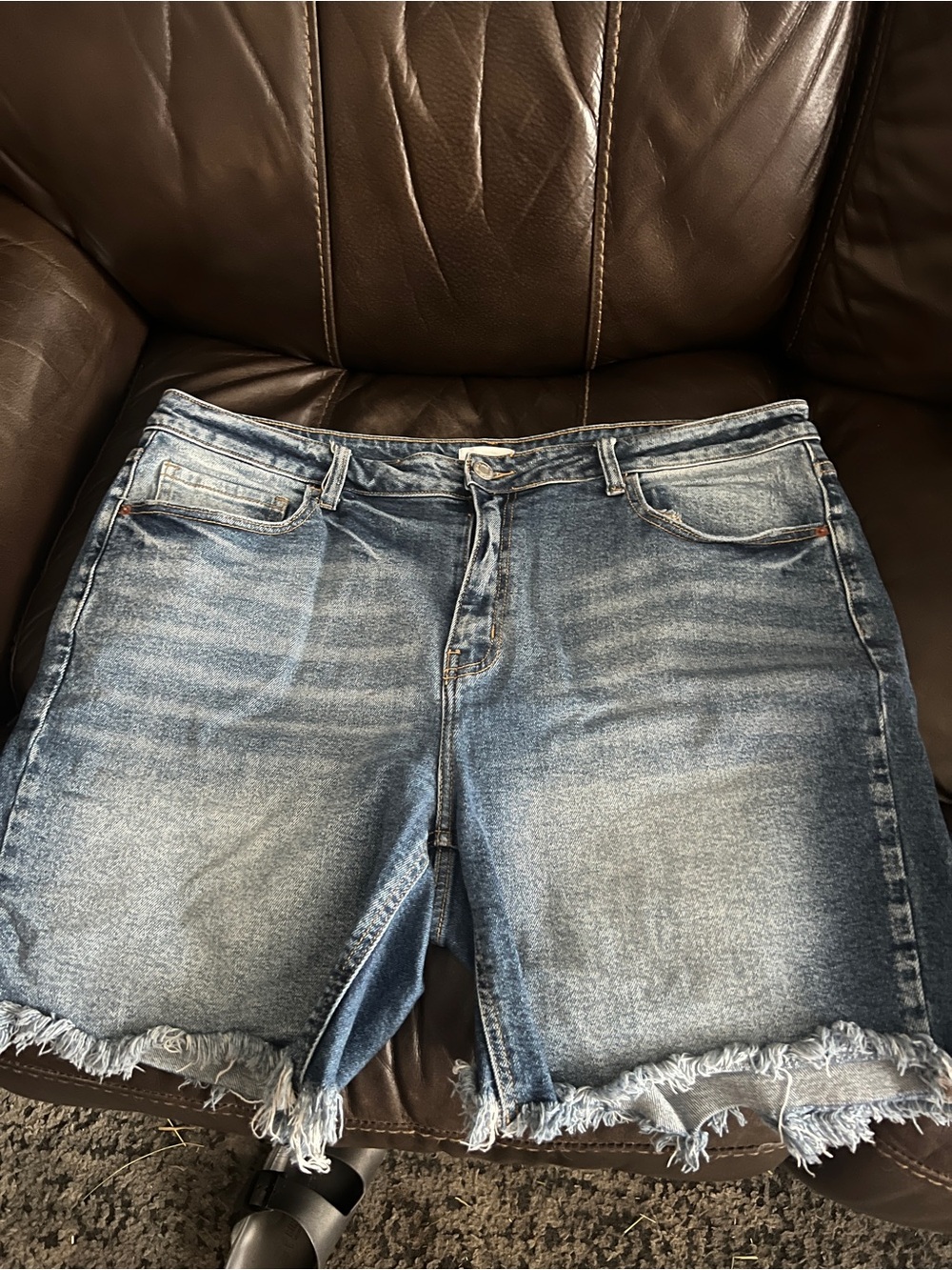 Ms. Cleo and Judy Blue High Rise 3xl shorts

-1 pair of each; Selling together